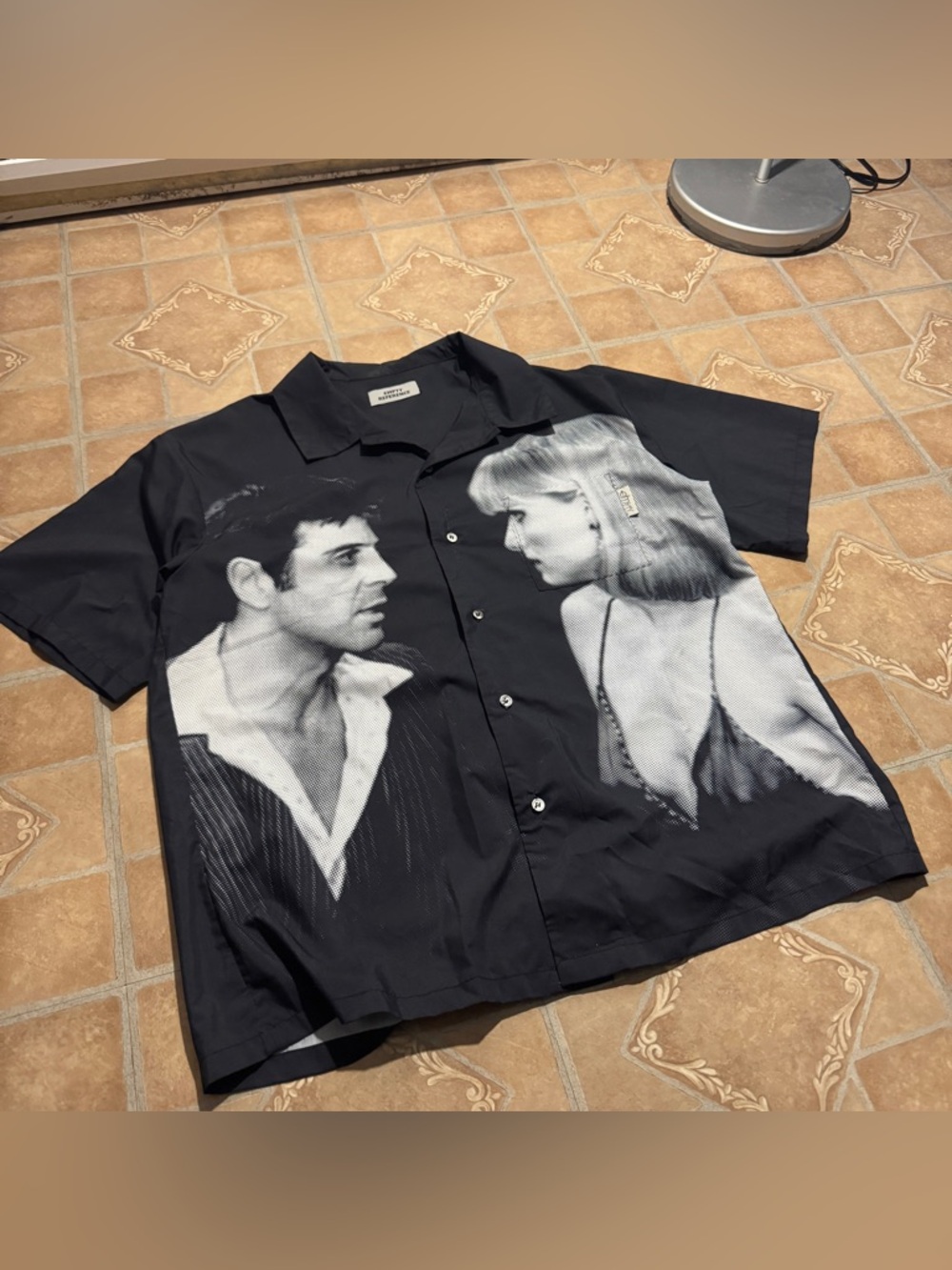 Empty Reference "Scarface" Tony & Elvira Graphic Button-Up Shirt - Size Small